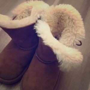 Ugg infant shoes